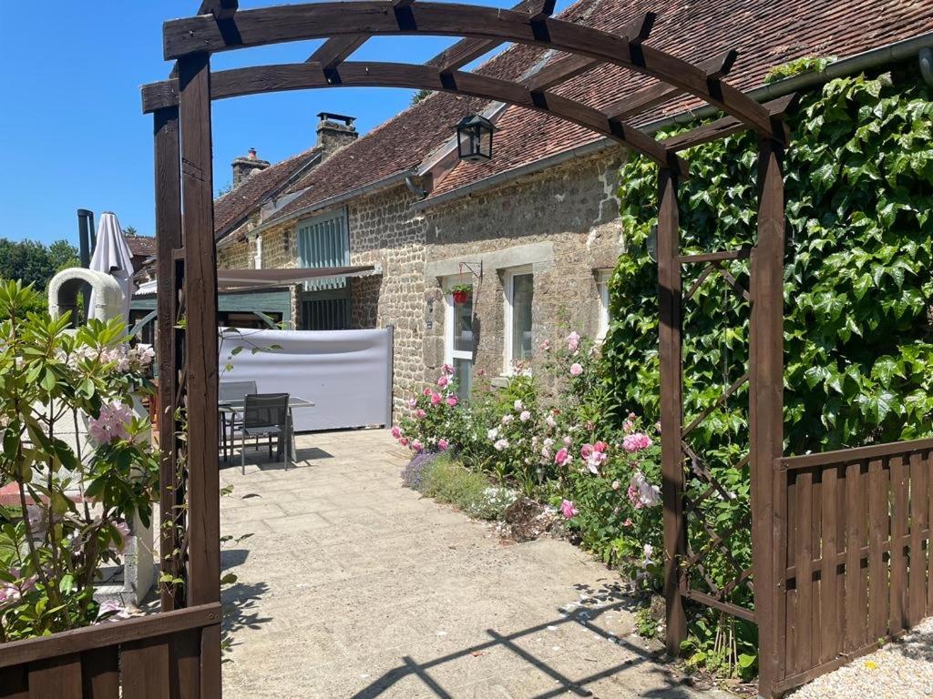Gite Des Roses Le Grais ภายนอก รูปภาพ